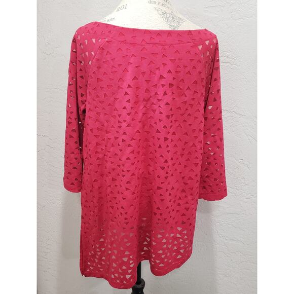 Perseption Concept Red Triangle Shape See Through Side HighLow 3/4 Sleeve Blouse - Picture 4 of 10